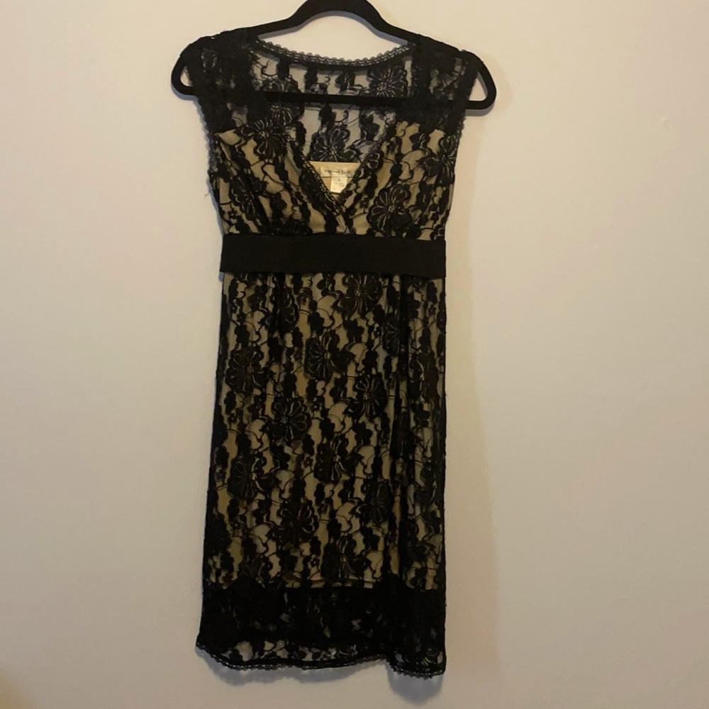 MIND CODE Dress with Black Lace Overlay